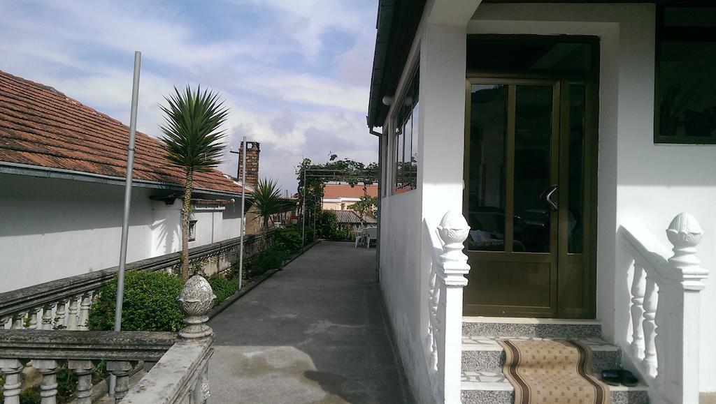 Guesthouse Sinani อุลซิน ภายนอก รูปภาพ