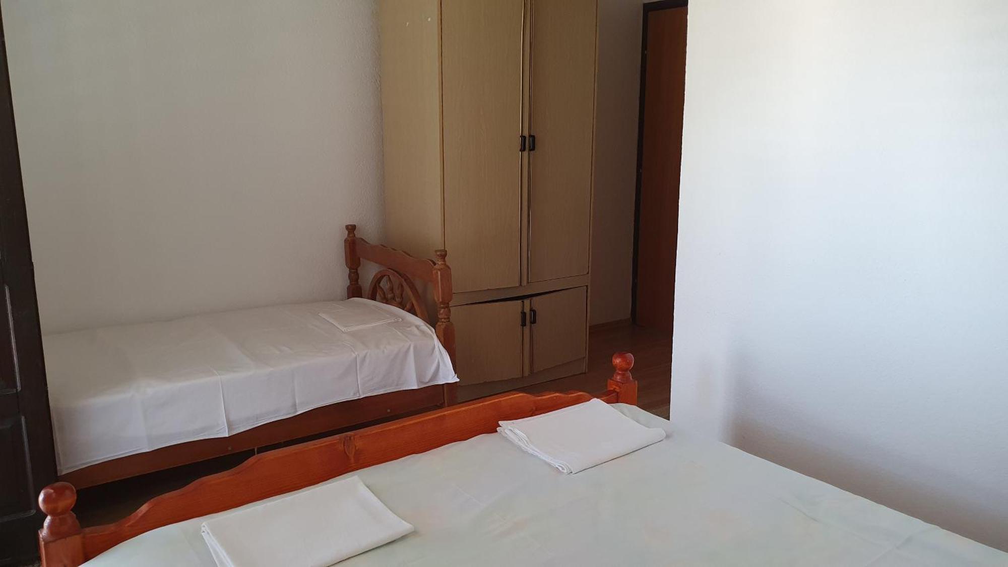 Guesthouse Sinani อุลซิน ภายนอก รูปภาพ