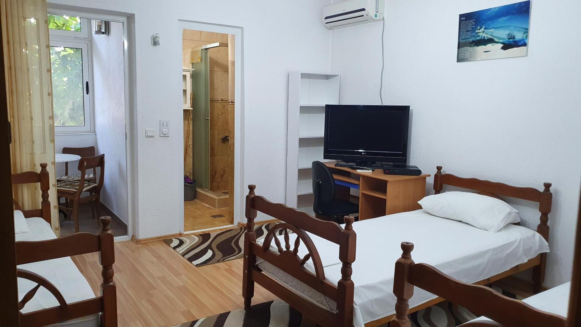 Guesthouse Sinani อุลซิน ภายนอก รูปภาพ